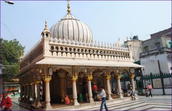 Nizamuddin Mausoleum