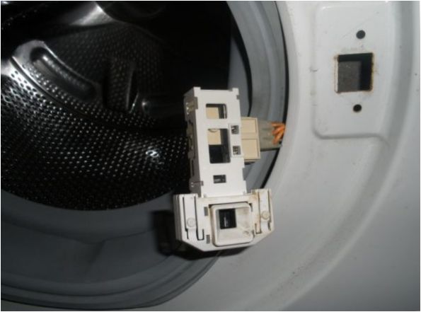 Vergrendeling wasmachineluik