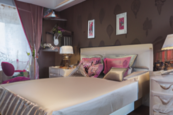 Klassieke stijl slaapkamer voor meisjes: ontwerper Anastasia Mikhailova