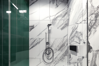 Waartoe aquamarijn in staat is: badkamerproject van ontwerpster Evgeniya Shevchenko